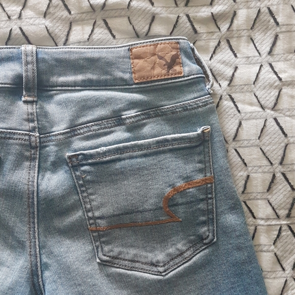 American Eagle Outfitters Midi Shorts - Picture 3 of 4
